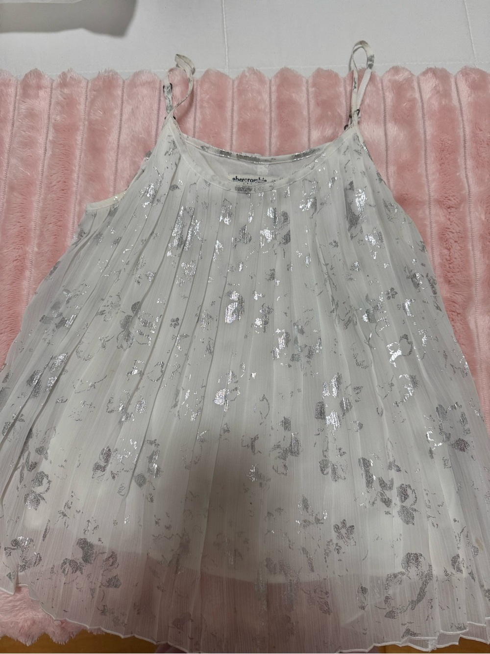 Abercrombie Kids White Sleeveless Floral Foil Pleated blouse